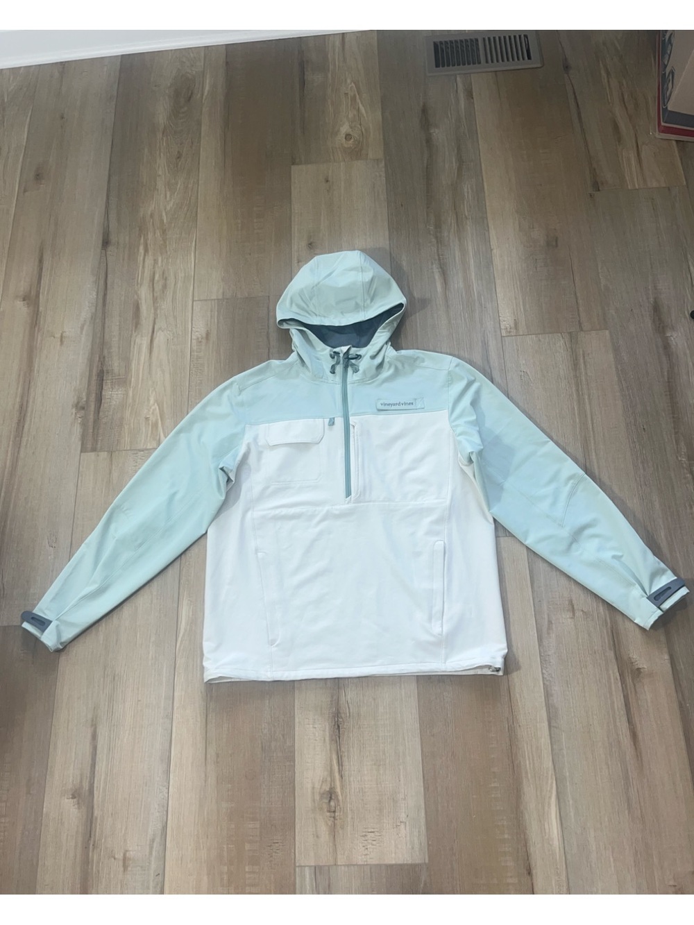 Vineyard Vines Men’s Harbor Performance Half-Zip Windbreaker Size Medium